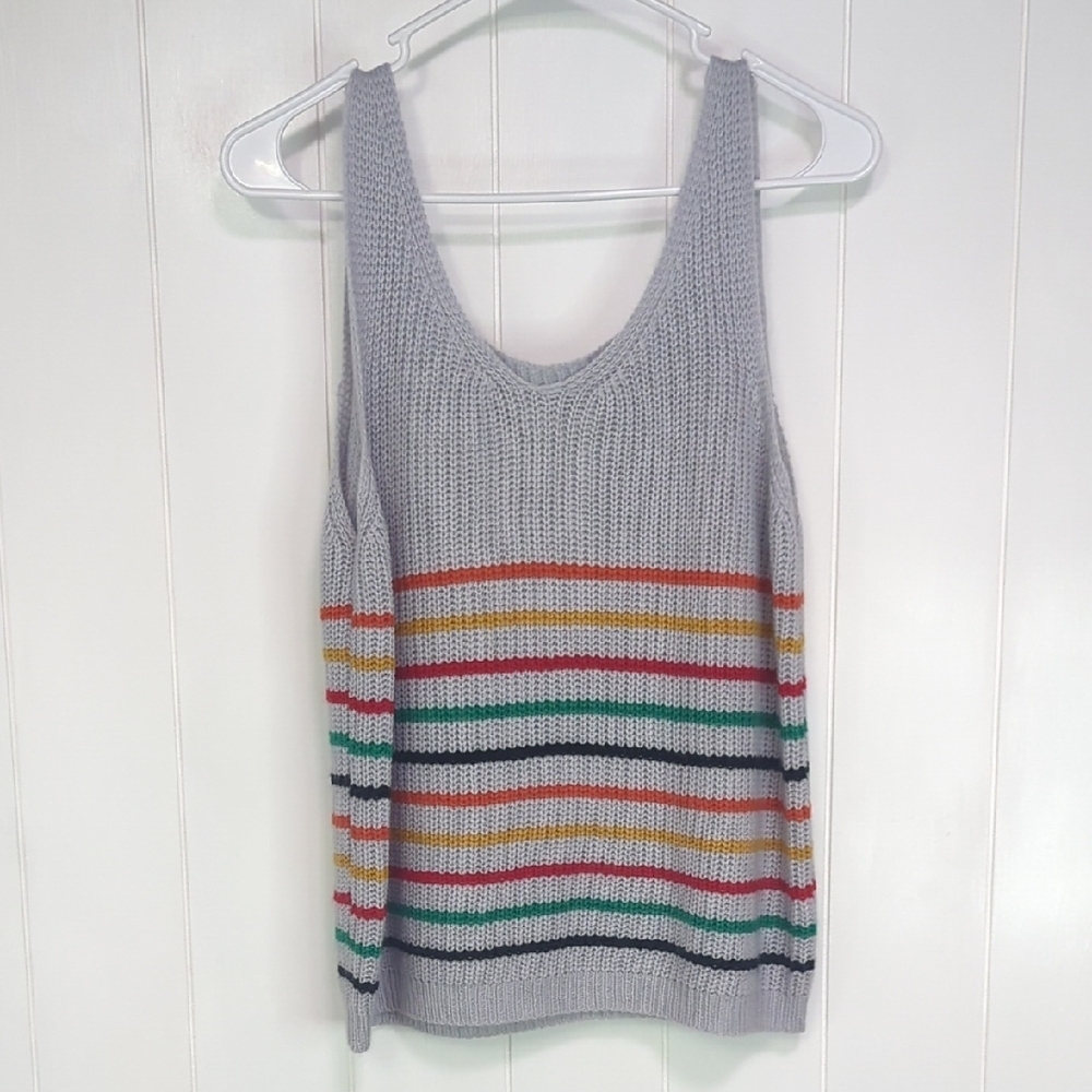 ❤️5/$25 Striped Gray Knit Tank Top